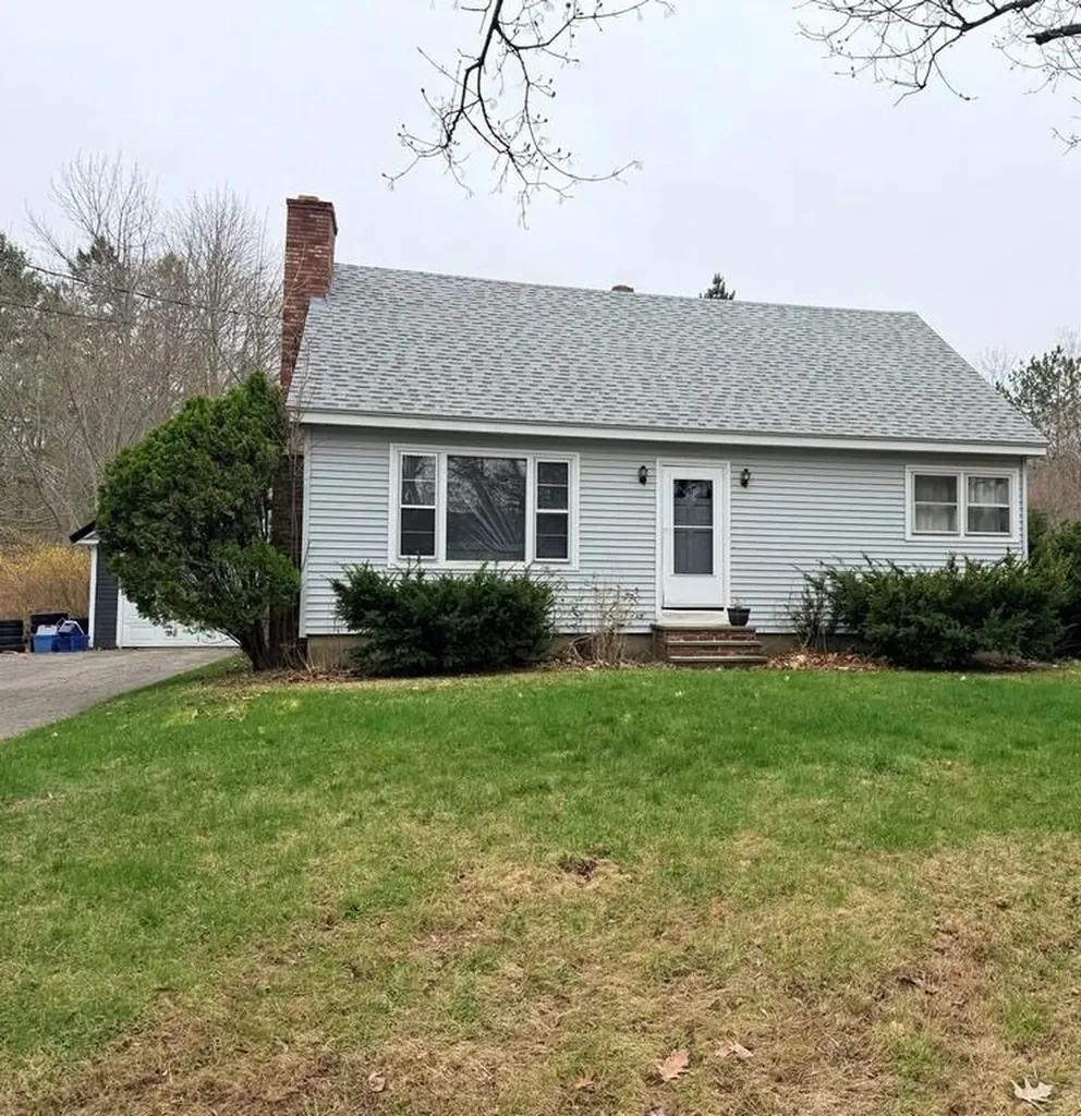 91 Kennebec Road Hampden ME 04444