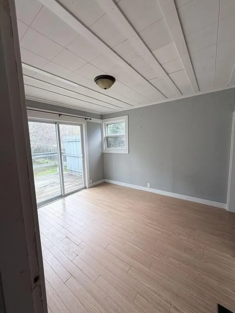 91 Kennebec Road Hampden ME 04444