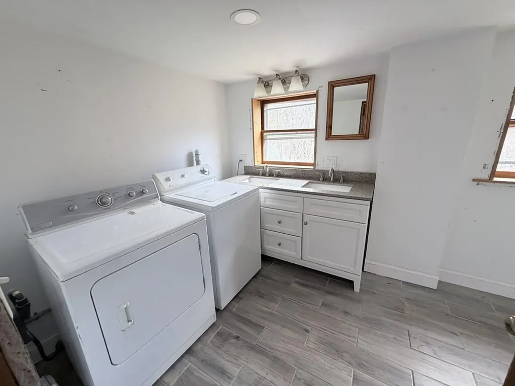 91 Kennebec Road Hampden ME 04444