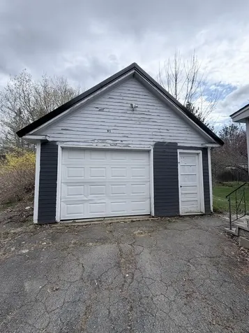 91 Kennebec Road Hampden ME 04444