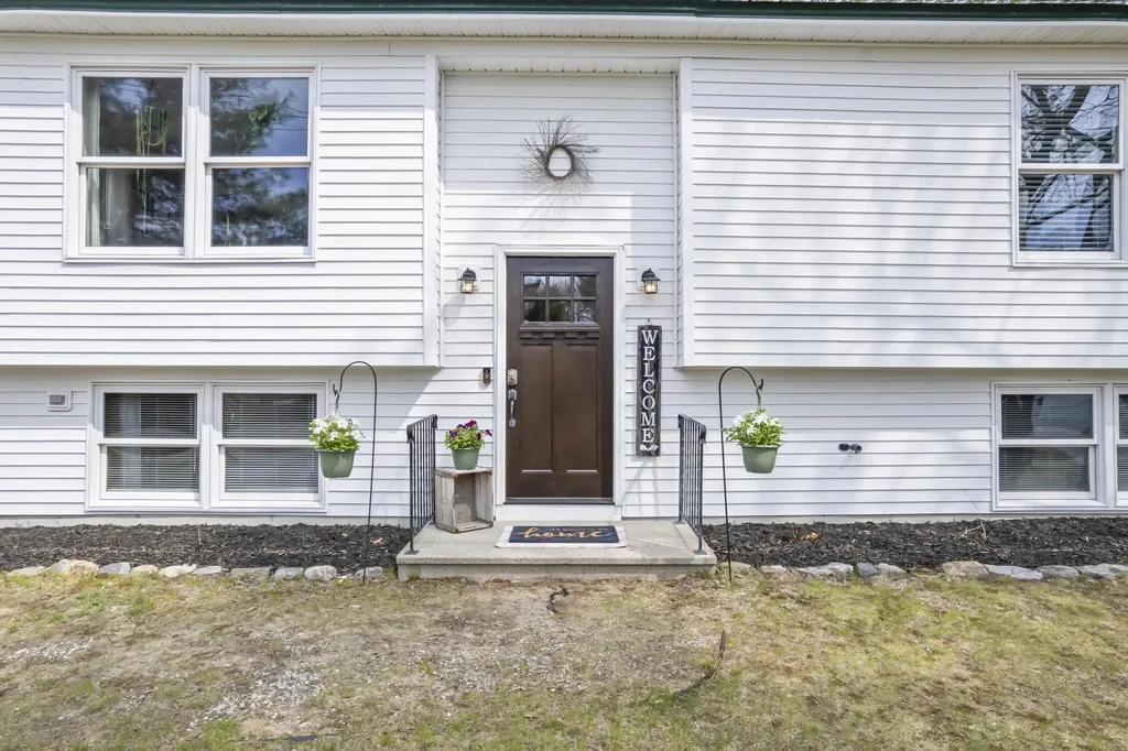 7 Bickford Avenue Brunswick ME 04011