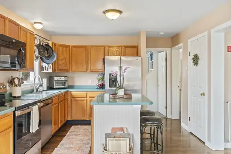 7 Bickford Avenue Brunswick ME 04011