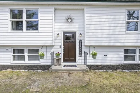 7 Bickford Avenue Brunswick ME 04011