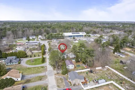 7 Bickford Avenue Brunswick ME 04011