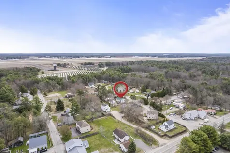 7 Bickford Avenue Brunswick ME 04011