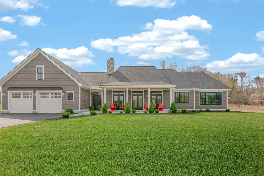 25 Daybreak Lane Cumberland ME 04021