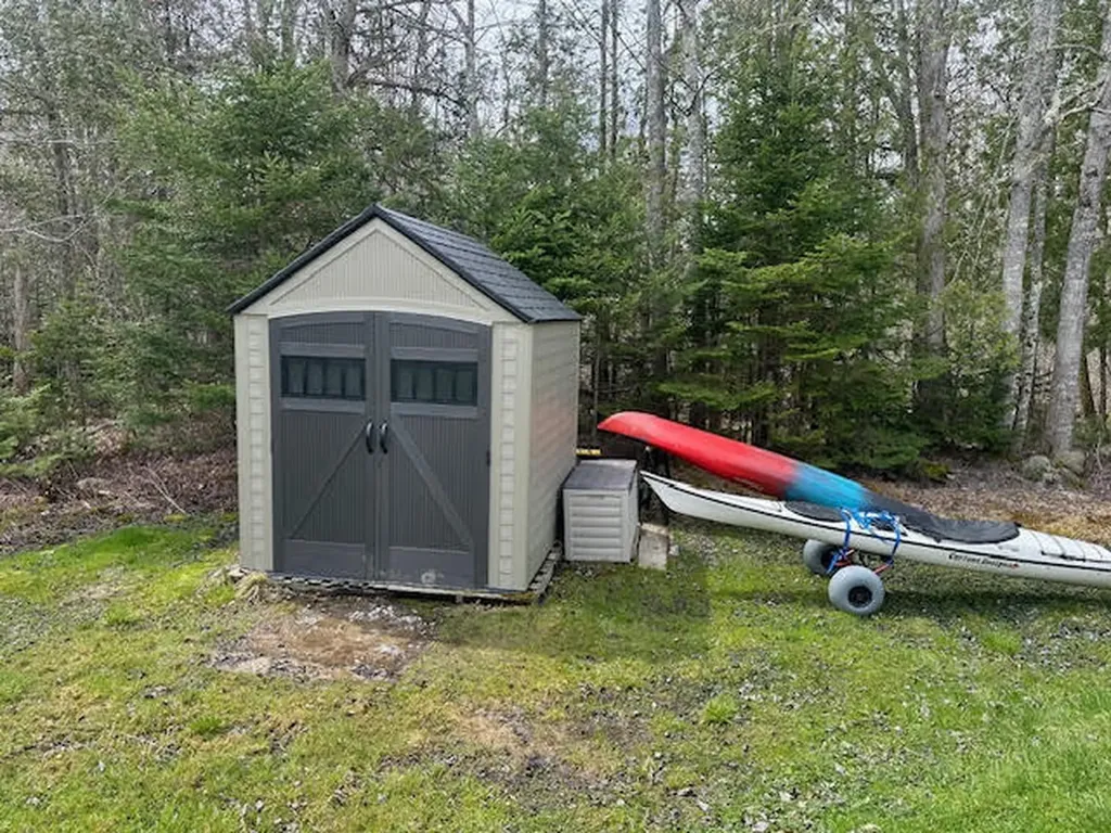 1 Hammond Drive Belfast ME 04915
