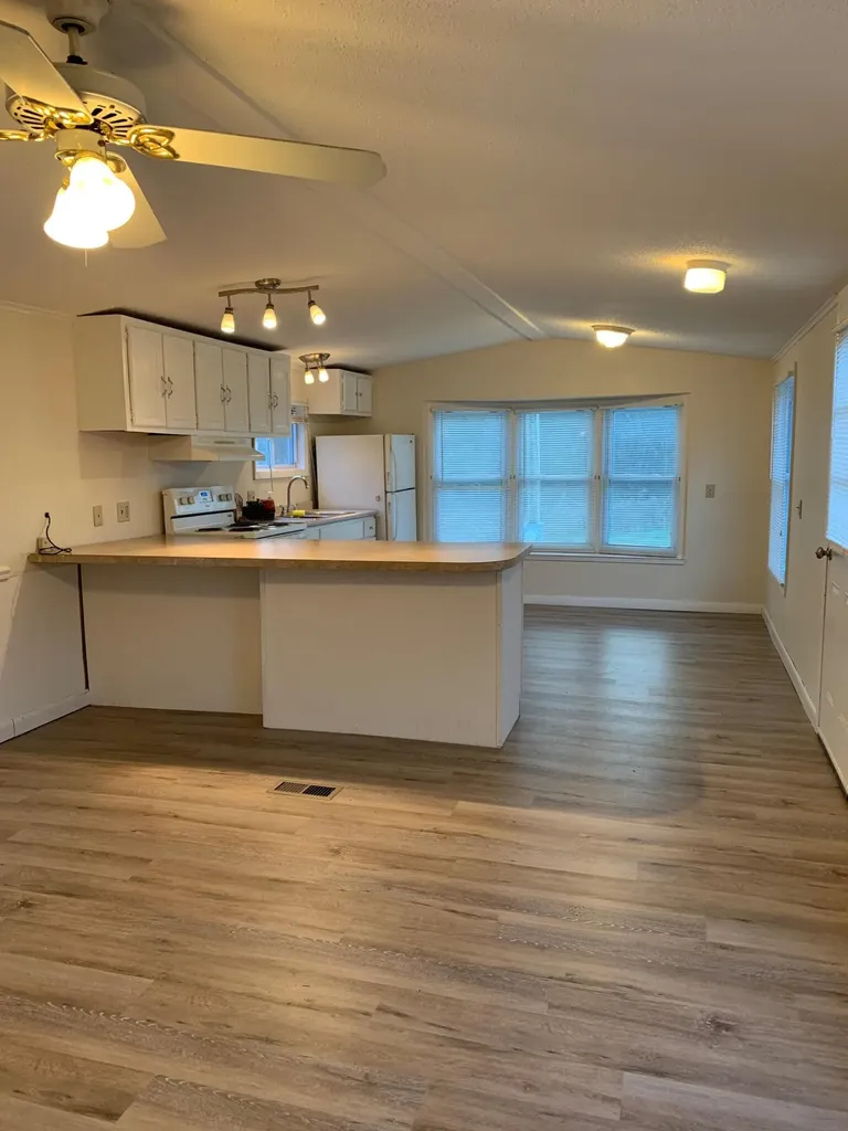 1 Hammond Drive Belfast ME 04915