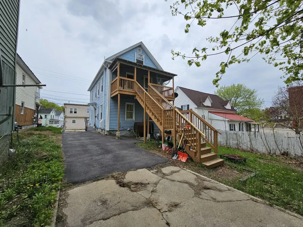 22 Thompson Street Sanford ME 04073