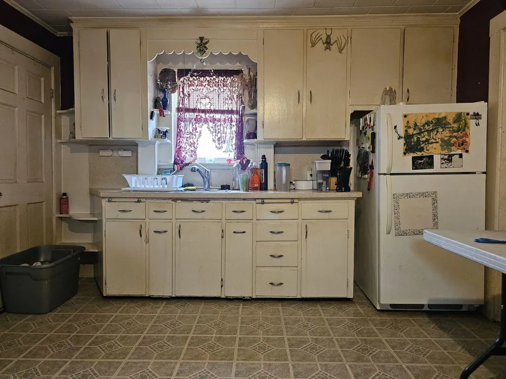 22 Thompson Street Sanford ME 04073