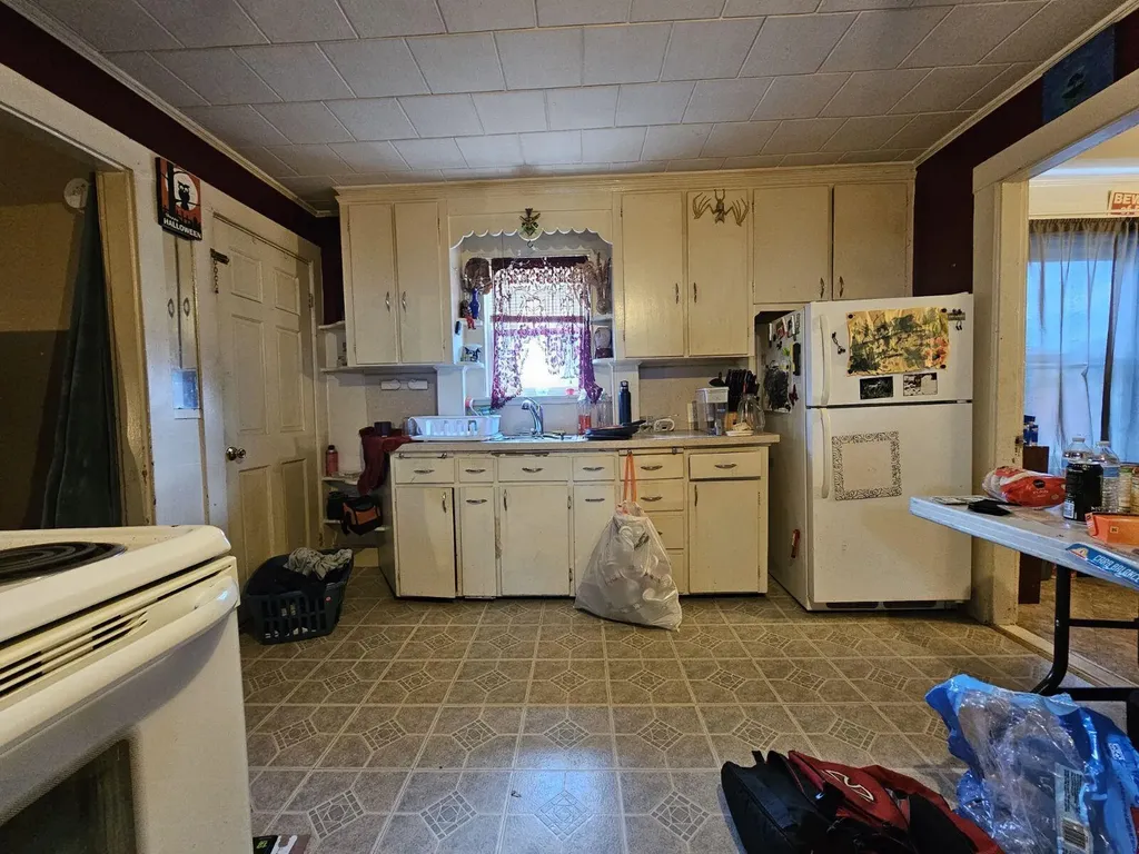 22 Thompson Street Sanford ME 04073