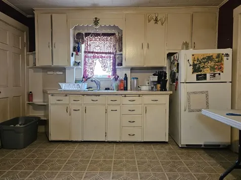 22 Thompson Street Sanford ME 04073