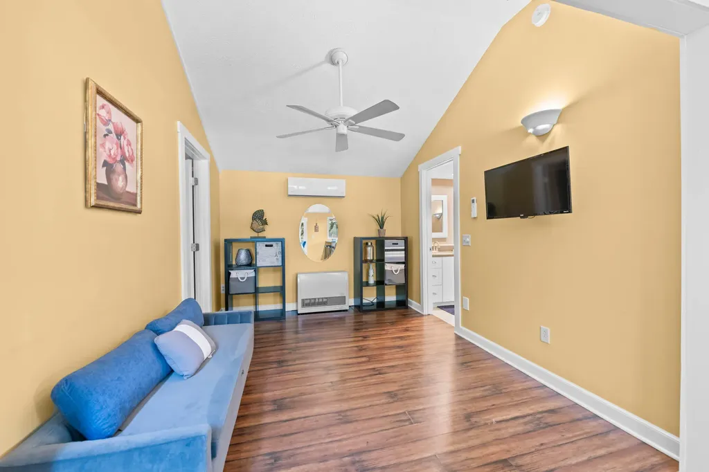 998 Lewiston Road West Gardiner ME 04345