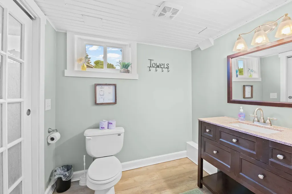 998 Lewiston Road West Gardiner ME 04345