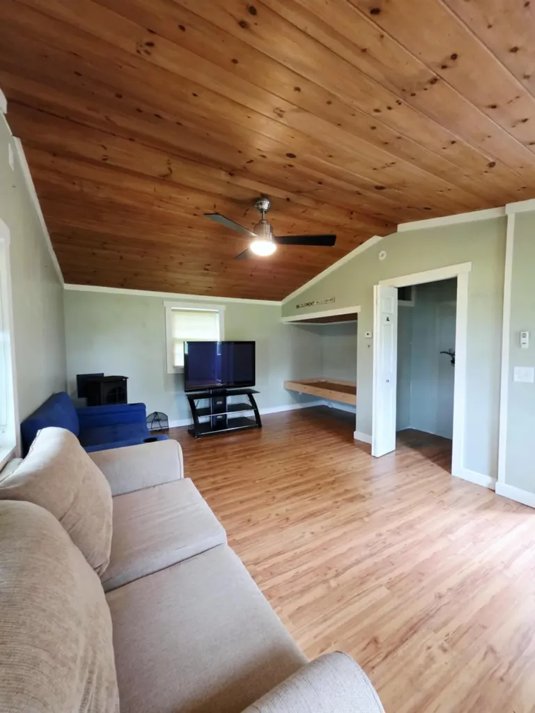 998 Lewiston Road West Gardiner ME 04345
