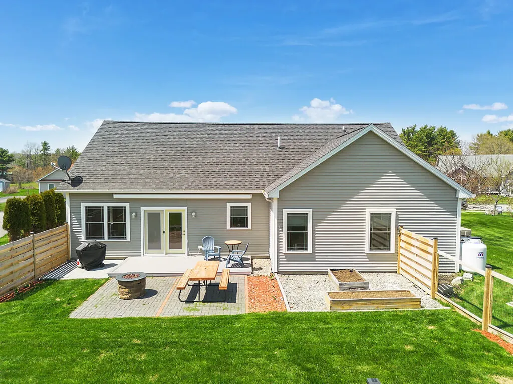 19 Fieldstone Drive Augusta ME 04330