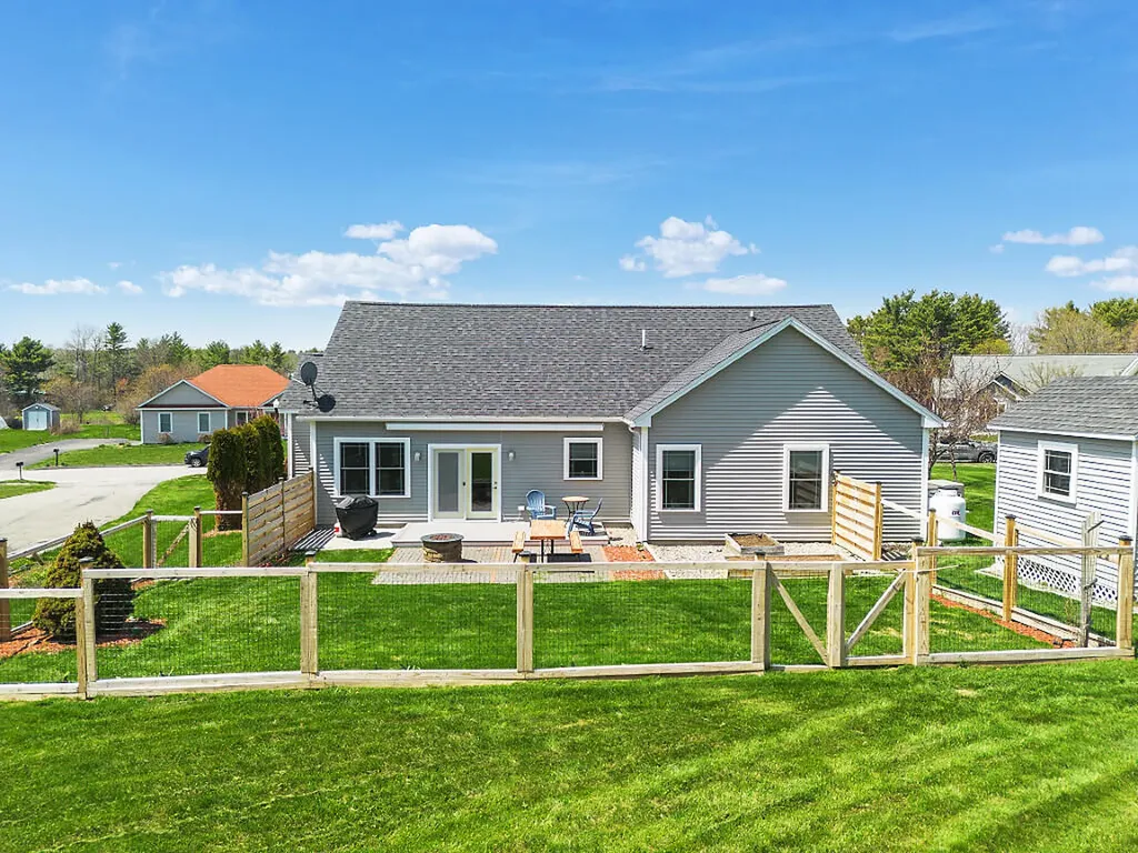 19 Fieldstone Drive Augusta ME 04330