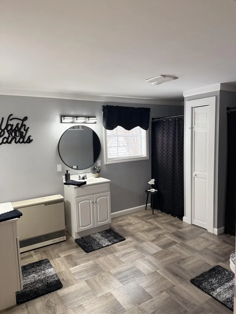16 N Main Street Guilford ME 04443