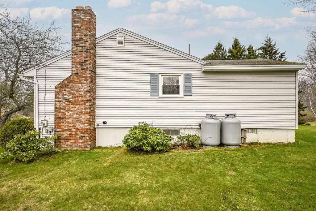 31 Vernon Road Cape Elizabeth ME 04107