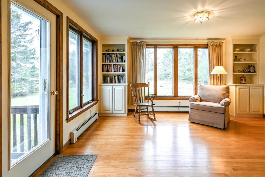 31 Vernon Road Cape Elizabeth ME 04107