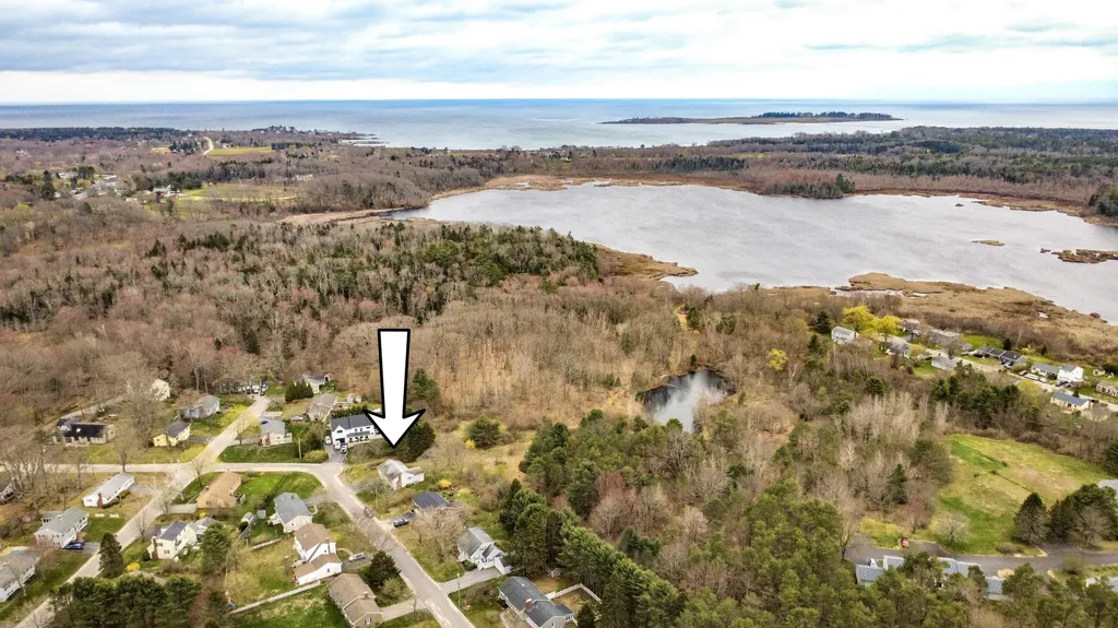 31 Vernon Road Cape Elizabeth ME 04107