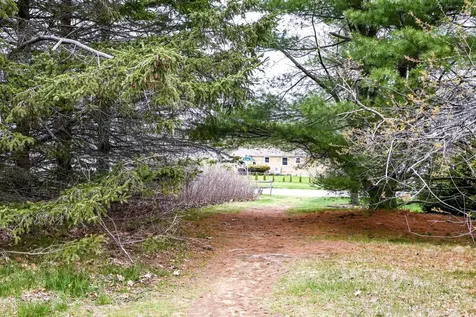 31 Vernon Road Cape Elizabeth ME 04107