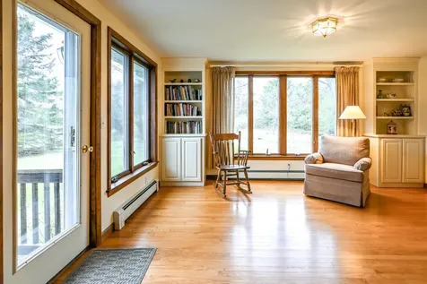 31 Vernon Road Cape Elizabeth ME 04107