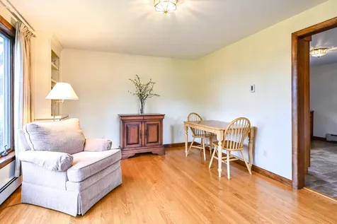 31 Vernon Road Cape Elizabeth ME 04107