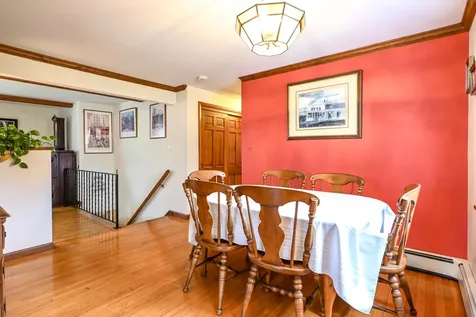 31 Vernon Road Cape Elizabeth ME 04107