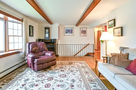 31 Vernon Road Cape Elizabeth ME 04107