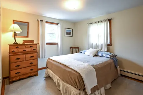 31 Vernon Road Cape Elizabeth ME 04107