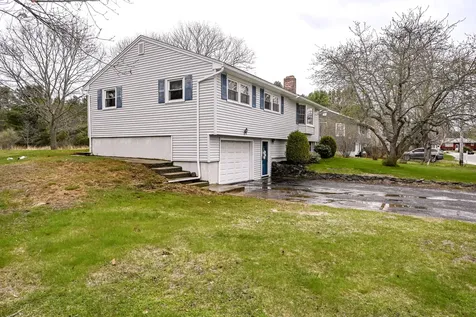 31 Vernon Road Cape Elizabeth ME 04107