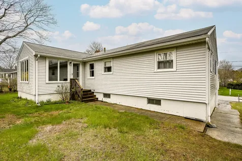 31 Vernon Road Cape Elizabeth ME 04107