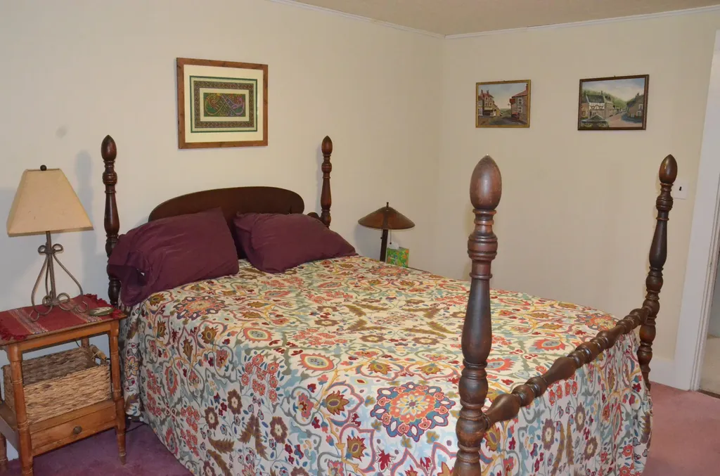 15 Briggs Avenue Paris ME 04281