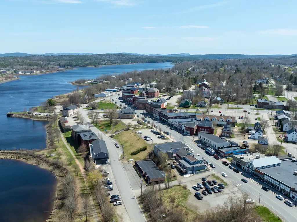 234 Main Street Calais ME 04619