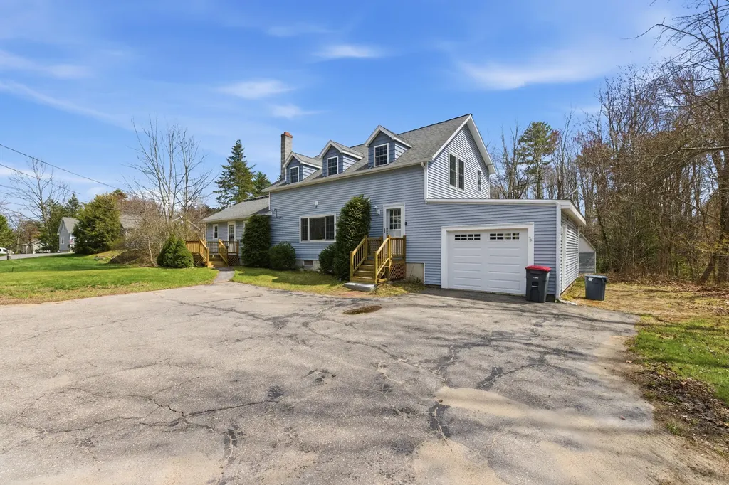 378 Sanford Road Wells ME 04090