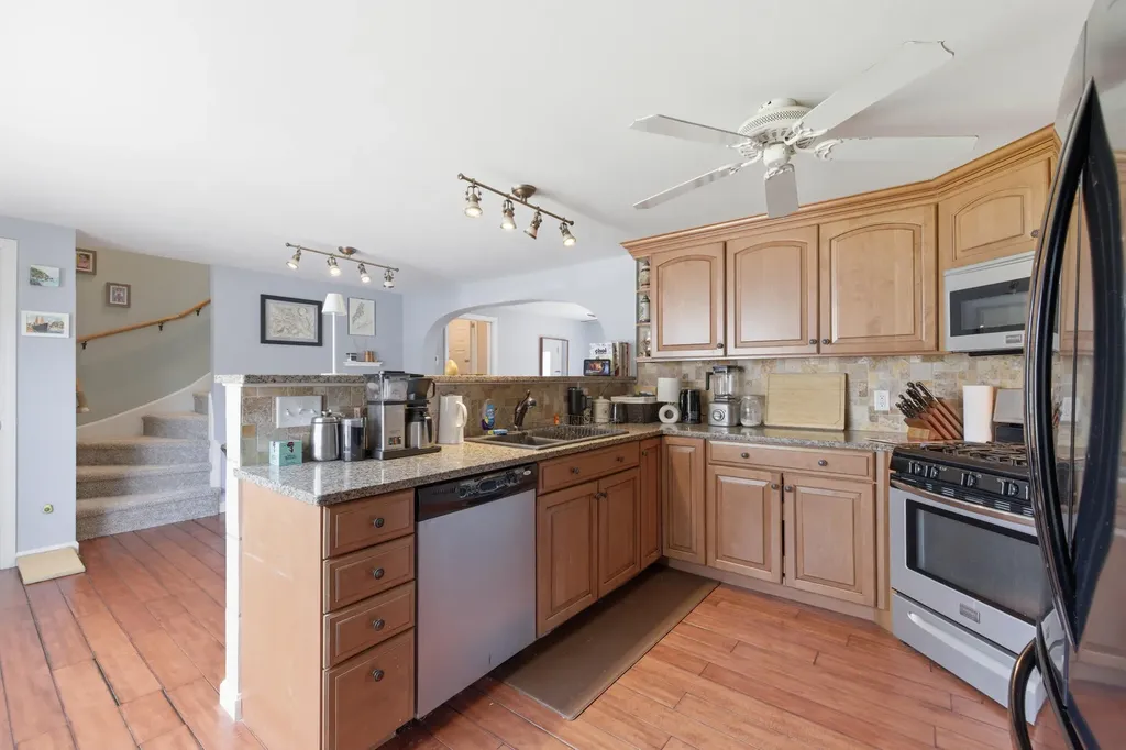 378 Sanford Road Wells ME 04090