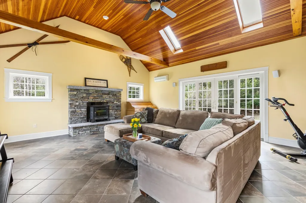 23 Porcupine Ridge Way Cumberland ME 04021