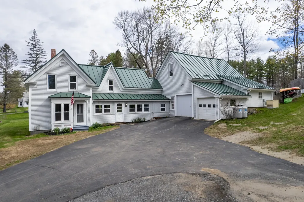 306 Pond Road Mount Vernon ME 04352