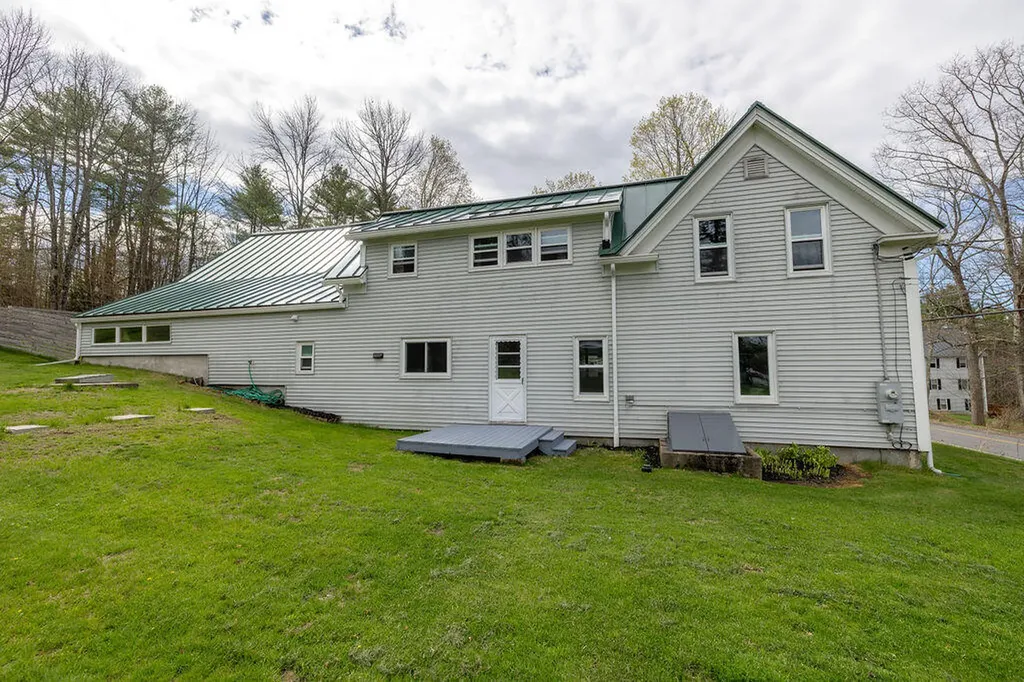 306 Pond Road Mount Vernon ME 04352