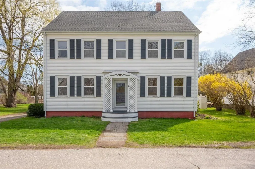 21 Georges Street Thomaston ME 04861
