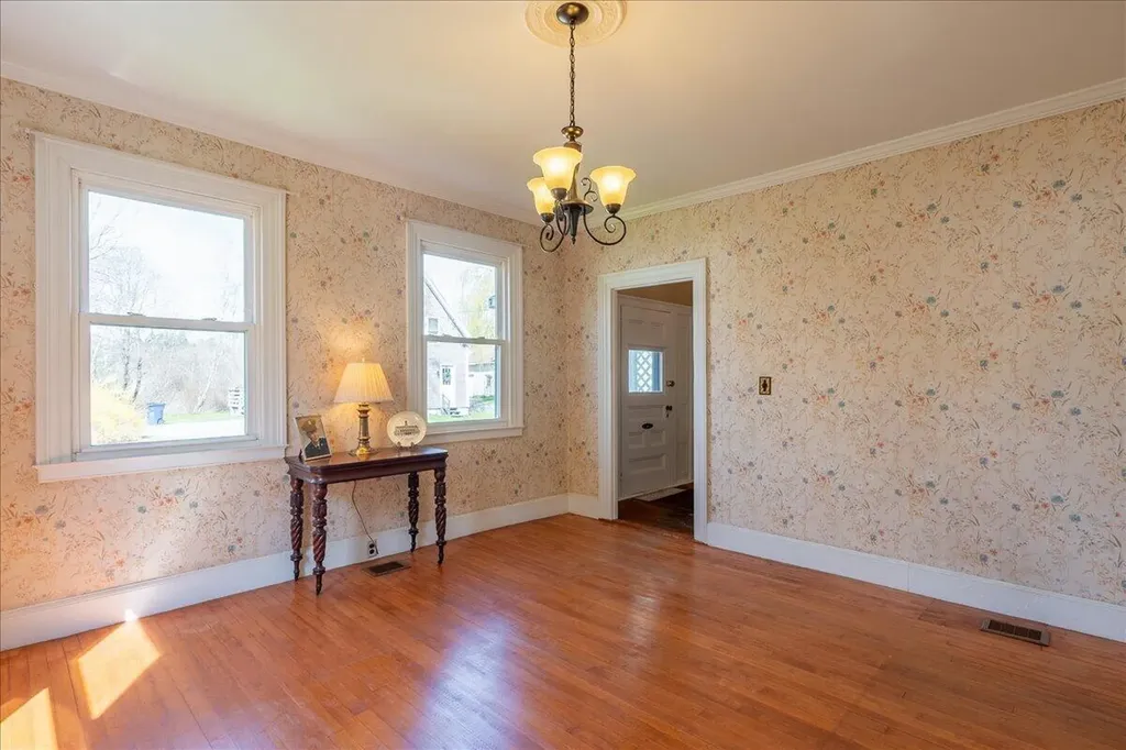 21 Georges Street Thomaston ME 04861