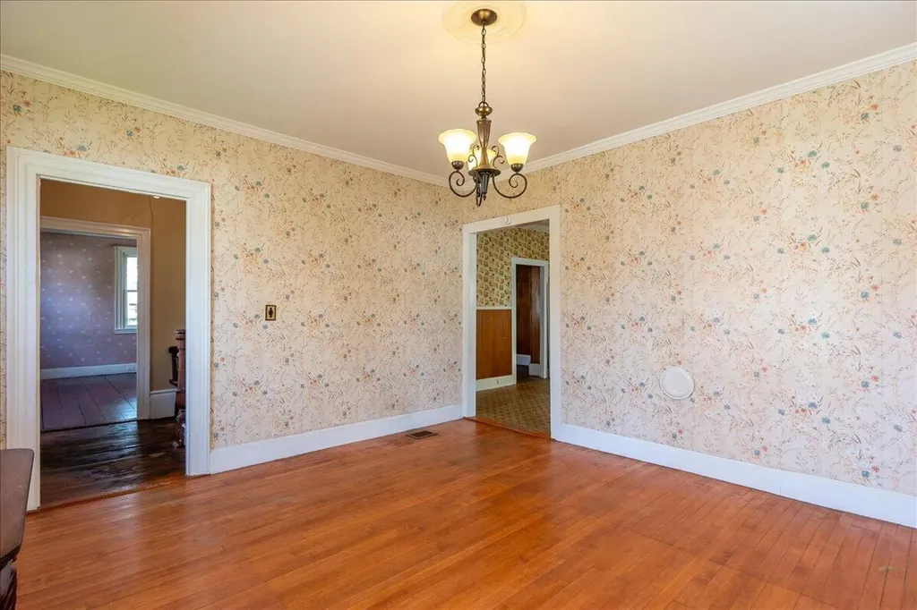 21 Georges Street Thomaston ME 04861