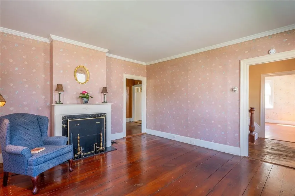 21 Georges Street Thomaston ME 04861