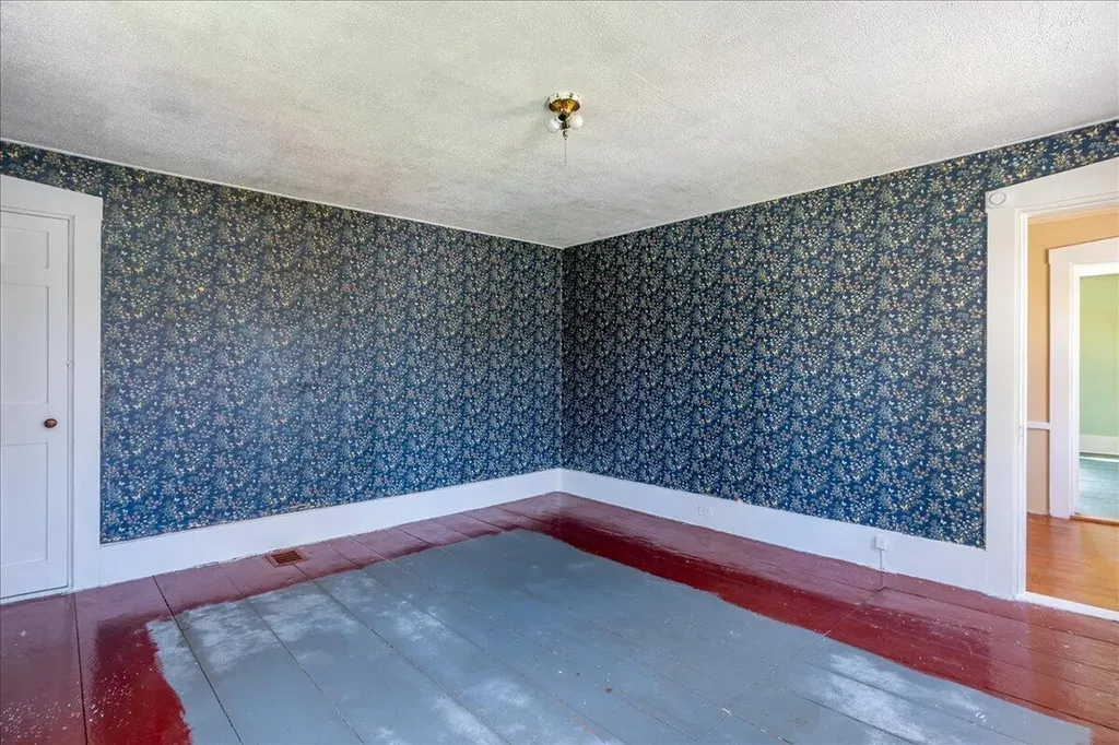 21 Georges Street Thomaston ME 04861