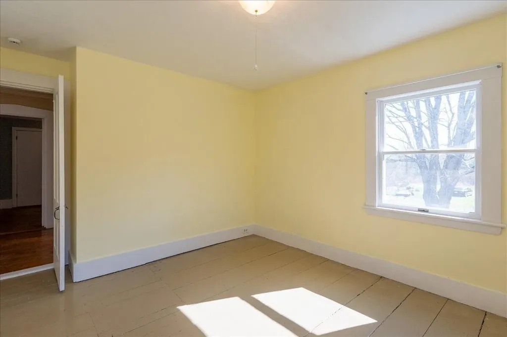 21 Georges Street Thomaston ME 04861