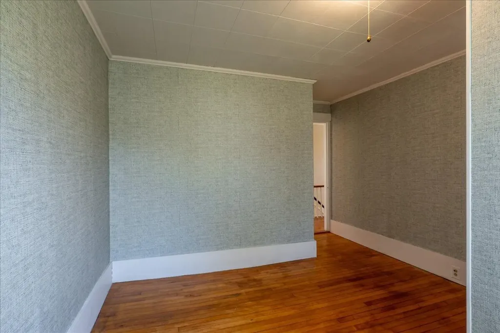 21 Georges Street Thomaston ME 04861
