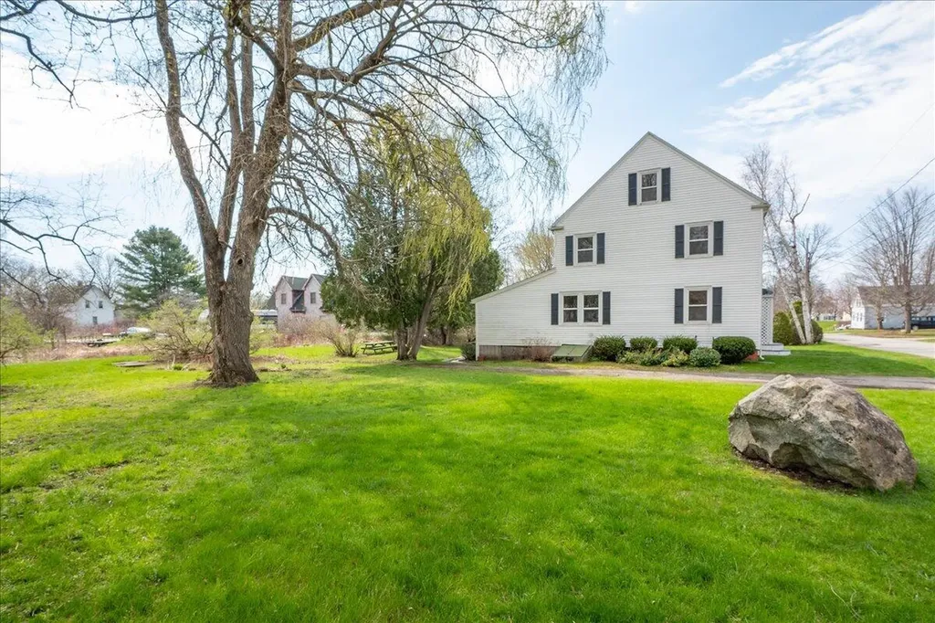 21 Georges Street Thomaston ME 04861