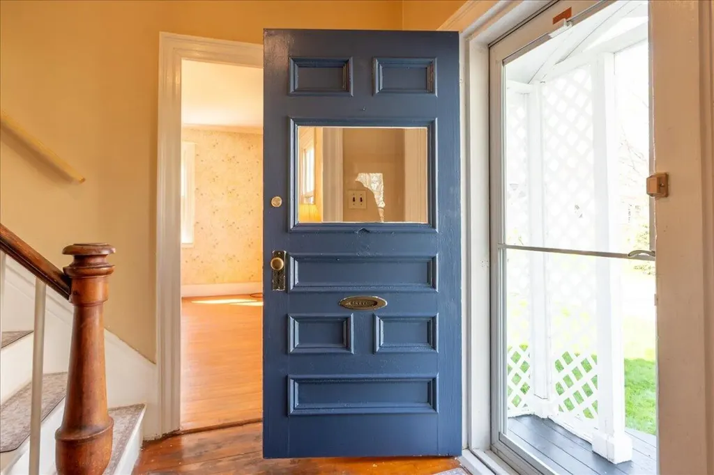 21 Georges Street Thomaston ME 04861