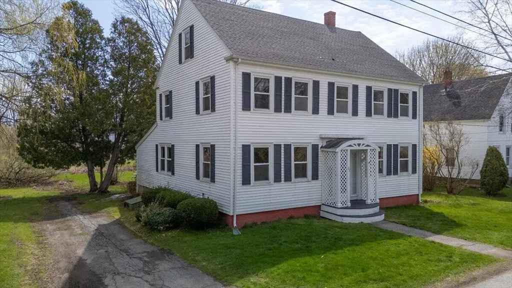 21 Georges Street Thomaston ME 04861